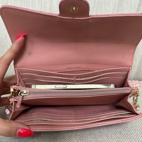 COPY - CHANEL CC Pink Quilted Leather Wallet on Chain - Picture 6 of 14